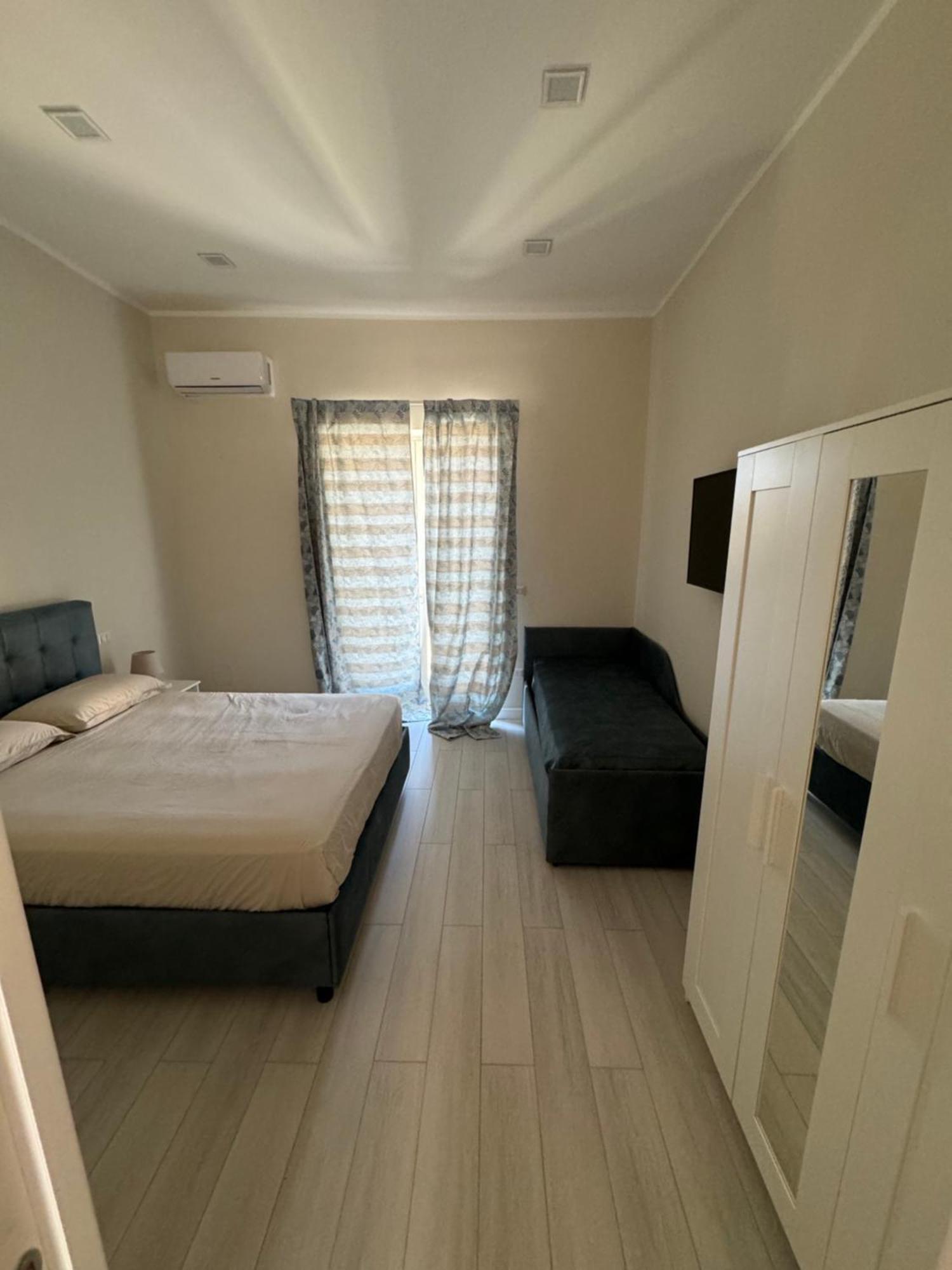 Airport House Apartman Nápoly Kültér fotó